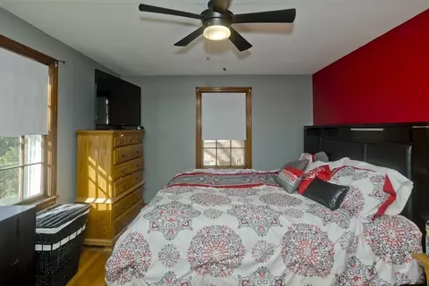 Bedroom - 17 Glenoak Dr, Springfield, MA 01129 photo 1 of 3