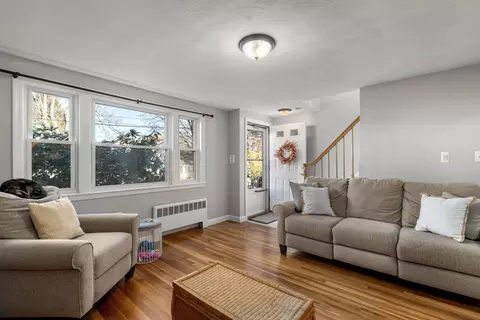 15 James St, Waltham, MA 02451