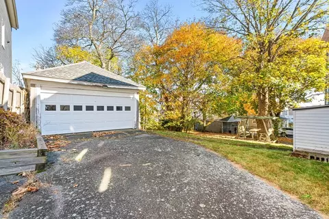 210 Tecumseh St, Fall River, MA 02721 photo 32
