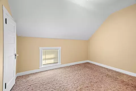 210 Tecumseh St, Fall River, MA 02721 photo 12