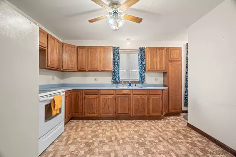 210 Tecumseh St, Fall River, MA 02721 photo 7