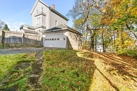 210 Tecumseh St, Fall River, MA 02721 photo 30