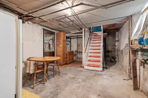 210 Tecumseh St, Fall River, MA 02721 photo 27