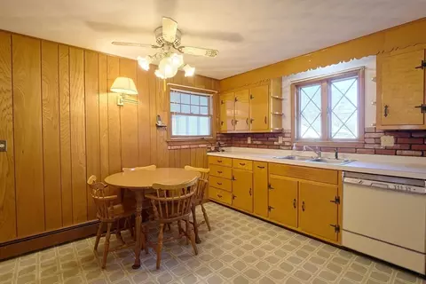22 Chapin St, Easthampton, MA 01027 photo 9