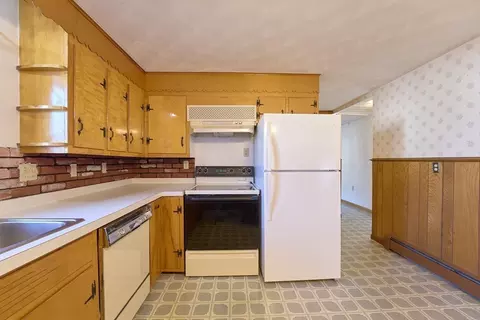 22 Chapin St, Easthampton, MA 01027 photo 10