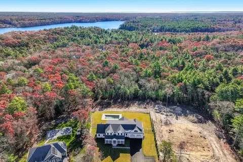 21 Dawson Way, Falmouth, MA 02536