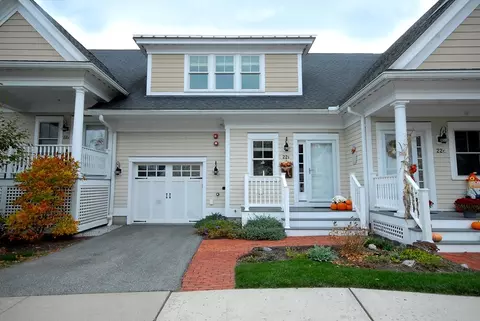 22 Blacksmith Row # B, Groton, MA 01450