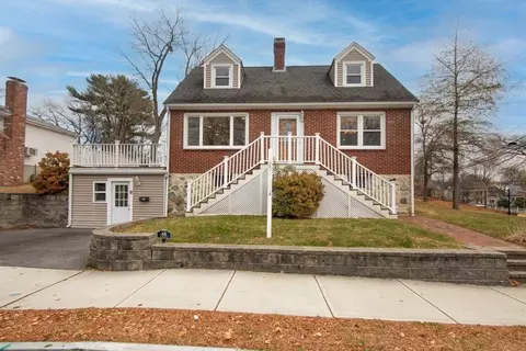 48 Berwick St, Norwood, MA 02062