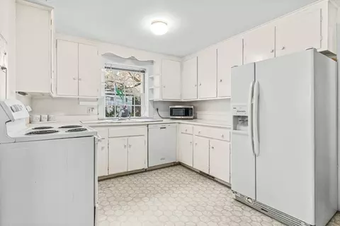 40 Radcliffe, Wellesley, MA 02482 photo 14