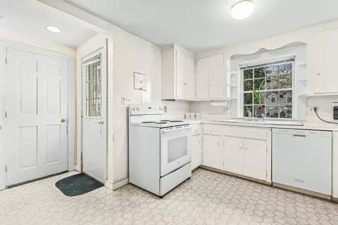 40 Radcliffe, Wellesley, MA 02482 photo 15