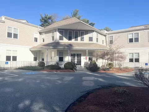 63 Central St #203, North Reading, MA 01864