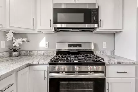 2 Murray St, Lynn, MA 01905 photo 4