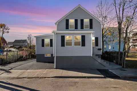 2 Murray St, Lynn, MA 01905