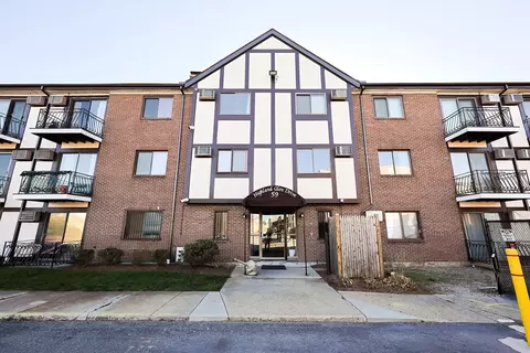 59 Highland Glen Dr #315, Randolph, MA 02368