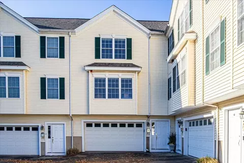 34 Walnut St #4, Waltham, MA 02453