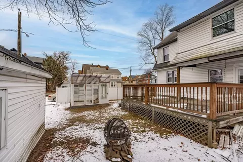 60 Sylvan St, Springfield, MA 01108 photo 9