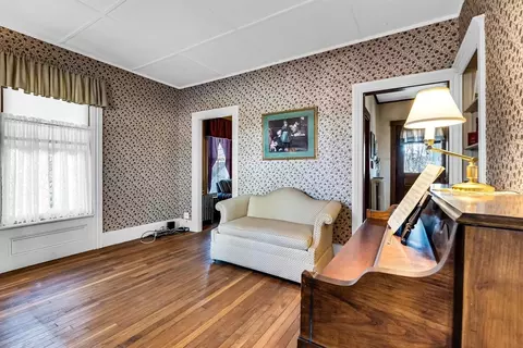 74 Main St, Upton, MA 01568 photo 9