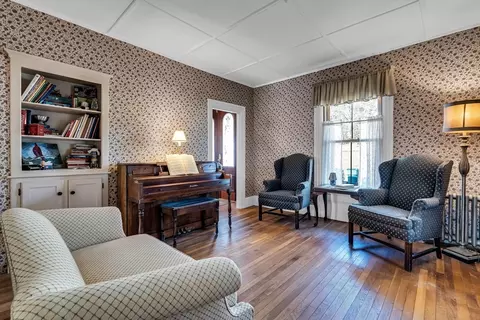 74 Main St, Upton, MA 01568 photo 7