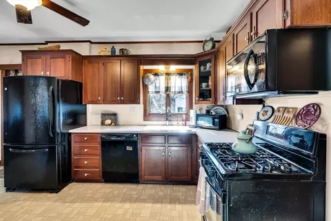 74 Main St, Upton, MA 01568 photo 14