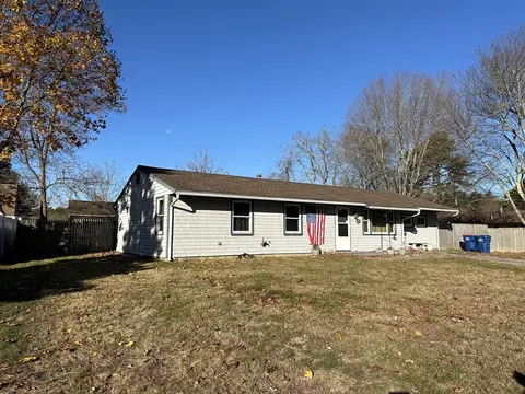 14 Dennis Ln, Wareham, MA 02571 photo 3