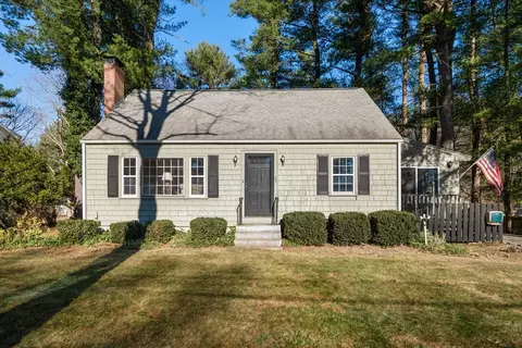 27 N Street Cir, Walpole, MA 02081