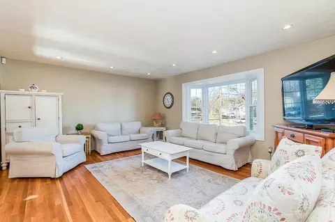 8 Flintlock Ln, Dedham, MA 02026 photo 10