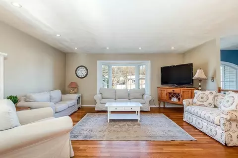 8 Flintlock Ln, Dedham, MA 02026 photo 9