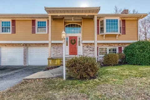 8 Flintlock Ln, Dedham, MA 02026 photo 2