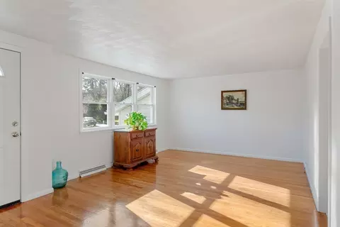 8 Gloria Rd, Georgetown, MA 01833 photo 13