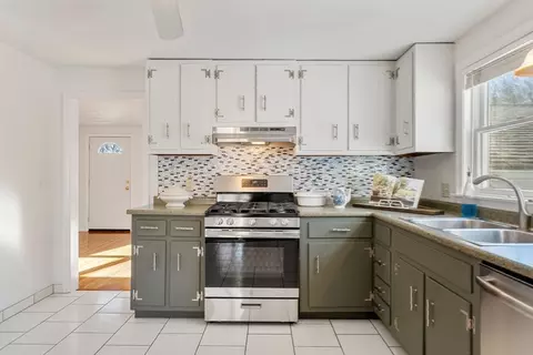8 Gloria Rd, Georgetown, MA 01833 photo 8