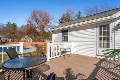 8 Gloria Rd, Georgetown, MA 01833 photo 6