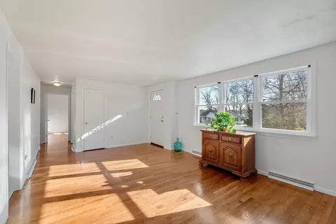 8 Gloria Rd, Georgetown, MA 01833 photo 12