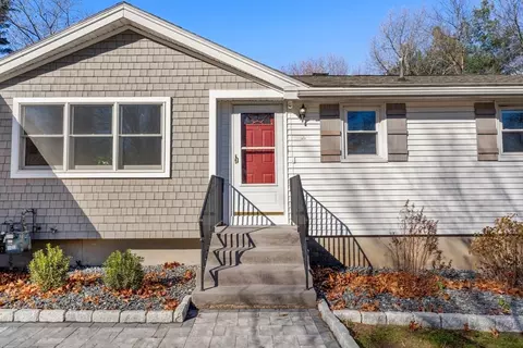8 Gloria Rd, Georgetown, MA 01833 photo 2