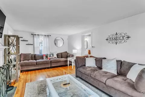 Living - 39 Hartwick St, Springfield, MA 01108 photo 5 of 5
