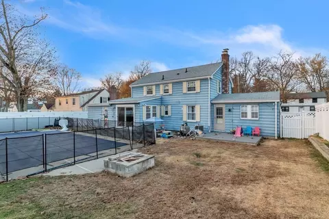 Exterior - 39 Hartwick St, Springfield, MA 01108 photo 3 of 8
