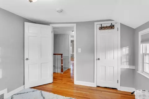 Entry Way - 39 Hartwick St, Springfield, MA 01108 photo 5 of 5