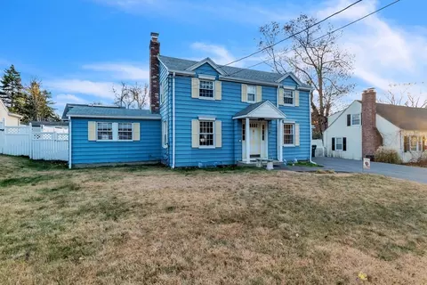 Exterior - 39 Hartwick St, Springfield, MA 01108 photo 5 of 8