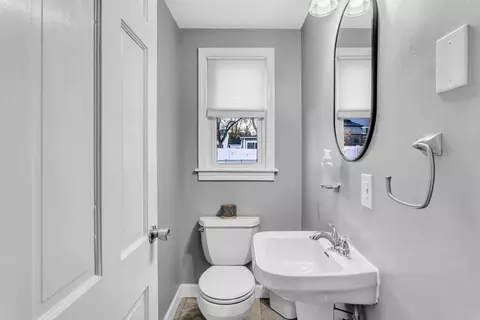 Bath - 39 Hartwick St, Springfield, MA 01108 photo 1 of 2
