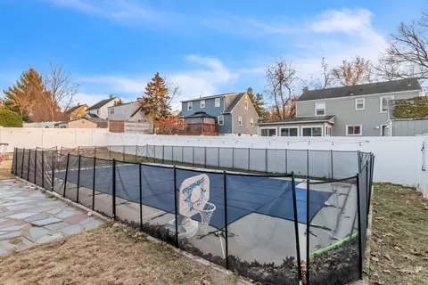 Exterior - 39 Hartwick St, Springfield, MA 01108 photo 6 of 8
