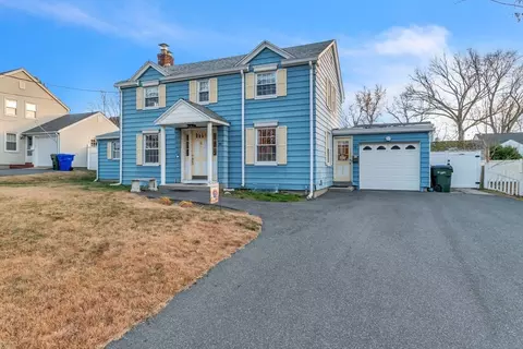 Exterior - 39 Hartwick St, Springfield, MA 01108 photo 2 of 8