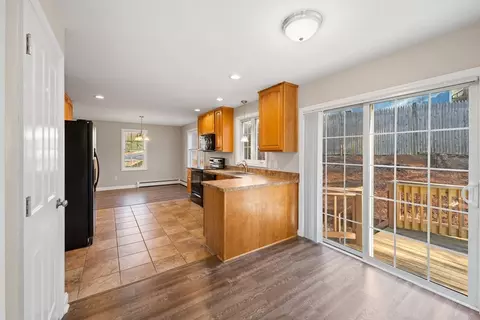 5 Carter St, Webster, MA 01570 photo 8
