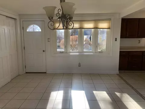 55 Balboa Dr, Springfield, MA 01119 photo 4