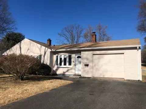 55 Balboa Dr, Springfield, MA 01119 photo 3