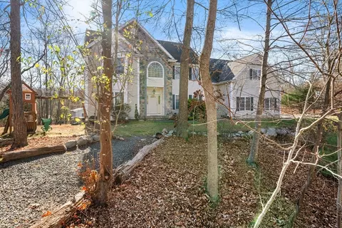 2300 Bay Rd, Stoughton, MA 02072