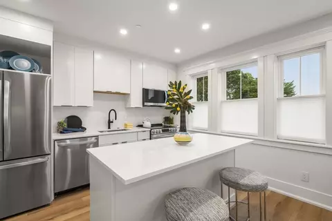 4459 Washington St #7, Boston, MA 02131
