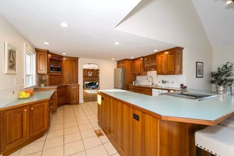 65 Everett St, Natick, MA 01760 photo 14