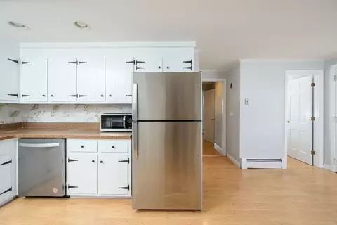 Kitchen - 101 Maushop, Barnstable, MA 02630 photo 2 of 4