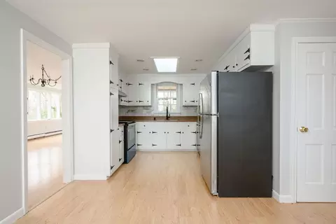 Kitchen - 101 Maushop, Barnstable, MA 02630 photo 1 of 4