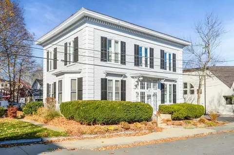 4 Park St #6, Newburyport, MA 01950