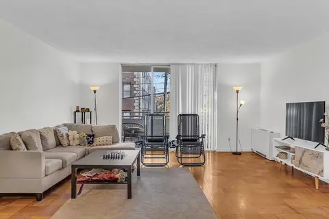 41 Park St #202, Brookline, MA 02445